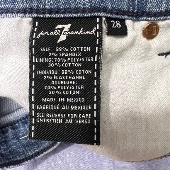 7 For All Mankind Shorts -Size 28 - Picture 4 of 6